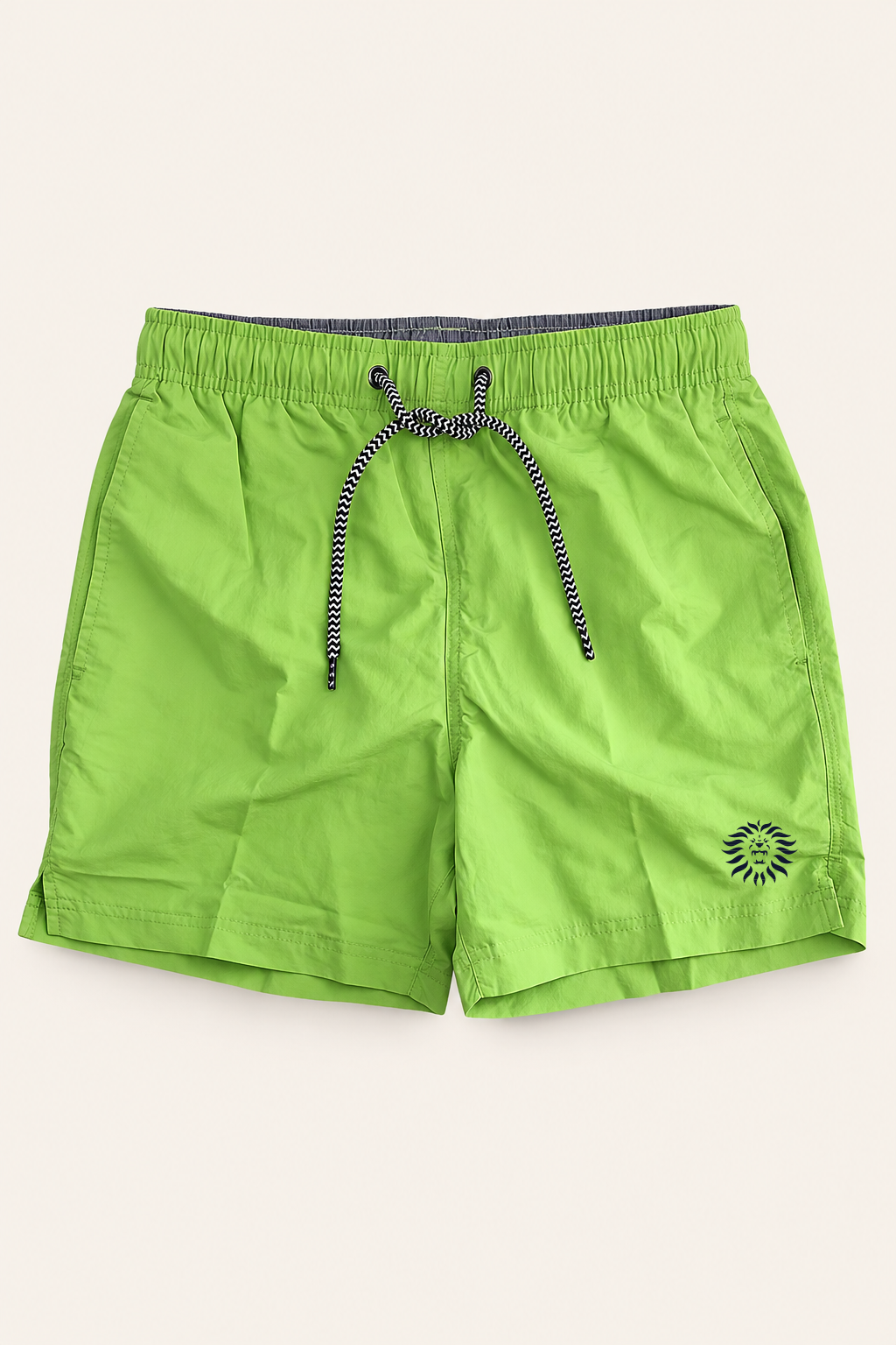 Colore: Lime — Costume Il Moro di Venezia, vista del capo, sfondo avorio