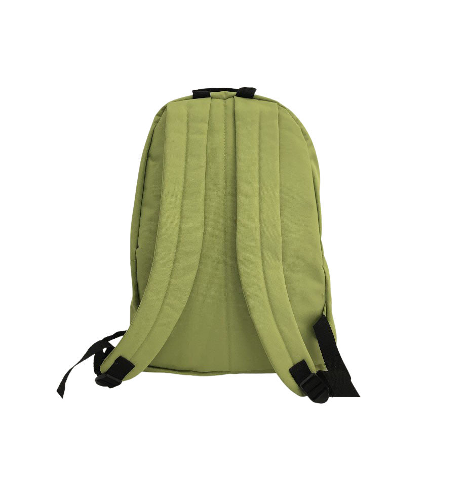 Lo zaino Crew verde è pratico, comodo e compatto, da utilizzare per la scuola e il tempo libero. Dotato di una tasca frontale e una sezione principale. Realizzato in materiale tecnico e impermeabile ha una base di 30 centimetri, un’altezza di 40 e uno spessore di 18 cm. - The Crew green backpack is practical, comfortable and compact for school and leisure. It has a front pocket and a main section. Made of technical, waterproof material, it has a base of 30 cm, a height of 40 cm and a thickness of 18 cm.