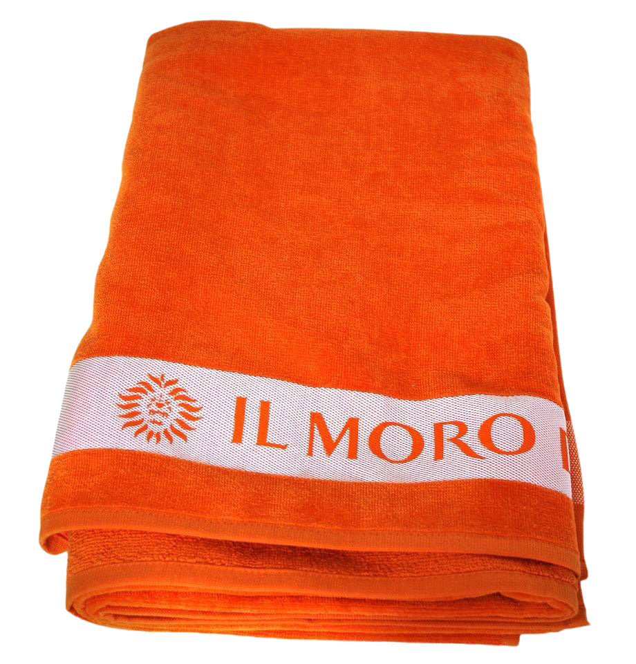 Il Telo ITA 143 arancione è realizzato interamente in cotone 100% e ha dimensioni di 100cm X 160cm. Una fascia bianca mette in risalto il logotipo “Il Moro di Venezia” Comodo e pratico, per la spiaggia, la piscina, l’attività fisica e il tempo libero. - The ITA 143 orange towel is made entirely of 100% cotton and measures 100cm X 160cm. A white band highlights the "Il Moro di Venezia" logo. Comfortable and practical, for the beach, the swimming pool, physical activity and leisure time.